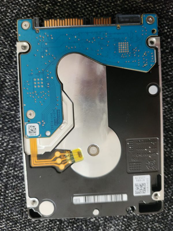 ST2000LM007, WDZ, WU, PN 1R8174-188, FW ACM1, Seagate 2TB SATA 2.5 Hard Drive - Image 2